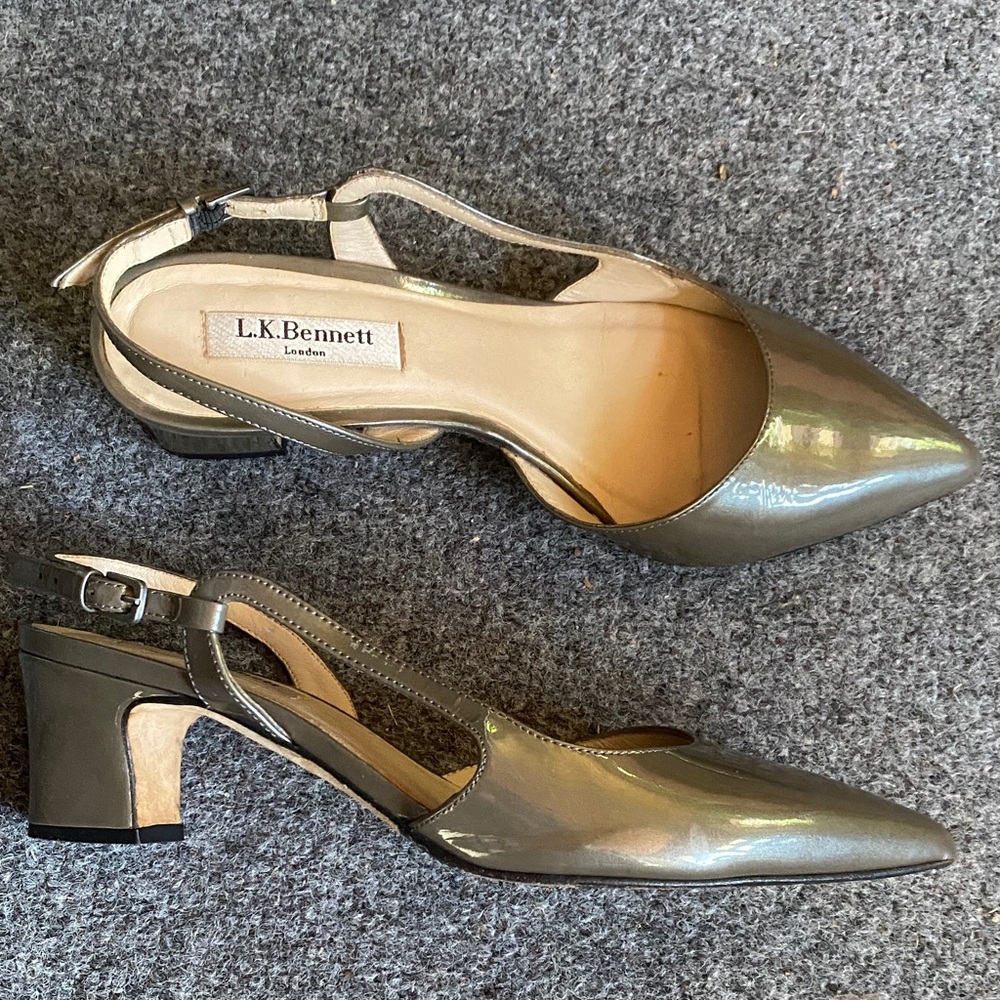 LK Bennett Metallic Olive-Green patent leather Slingback Pumps 37.5 retro